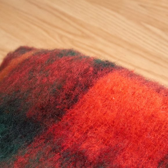 Vintage 60s Baymart Hudson’s Bay, Plaid Throw Blanket Red, 45X70 inch Italy - Picture 6 of 6